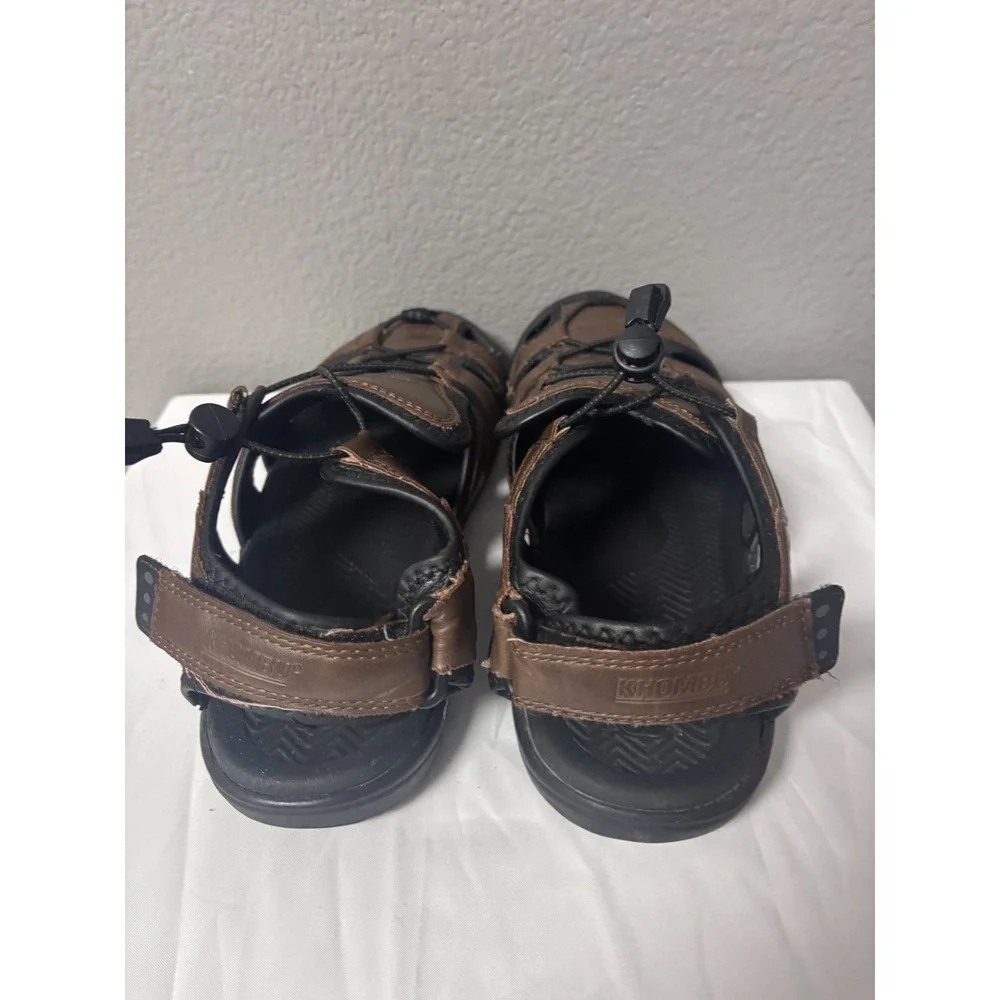 Khombu Mens 10 Travis Fisherman Sandals Brown Closed Toe Bungee Gorpcore Hiking